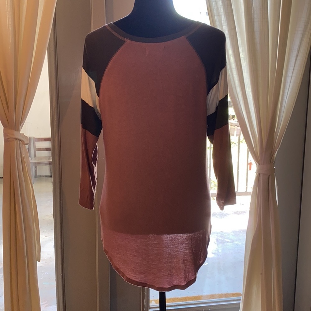24/7 Maurices mauve pink dark gray & white jersey like womens top casual shirt S - Picture 4 of 7